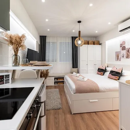 アパート Geri Modern ザラエゲルセグ