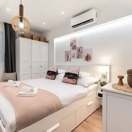 Geri Modern Apartment