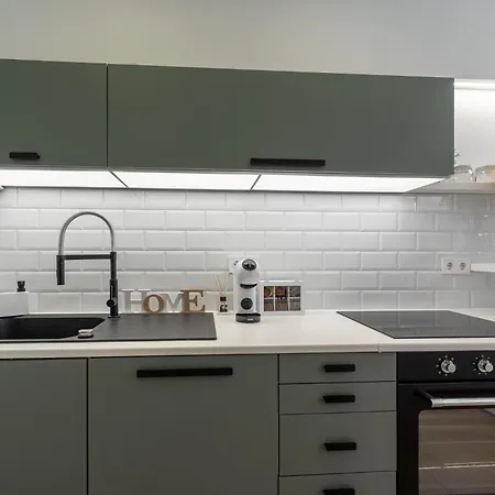 Geri Modern ザラエゲルセグ