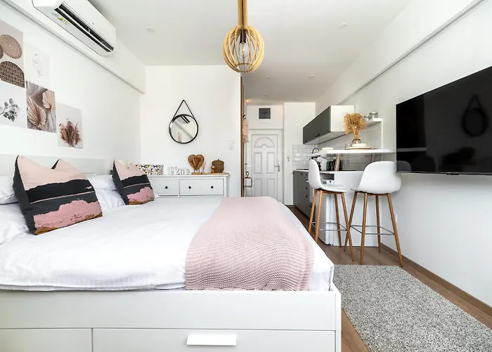 Geri Modern زالاجيرسيج