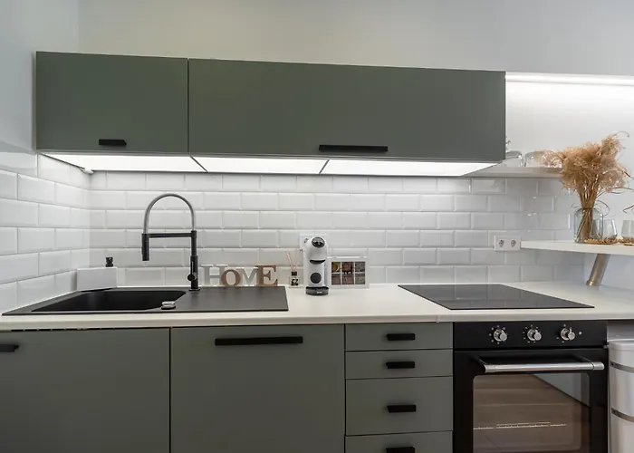 Geri Modern زالاجيرسيج